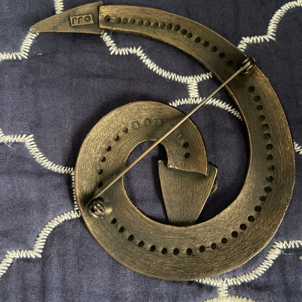Vintage Bronzed Signed Serpent Brooch - Picture 3 of 4